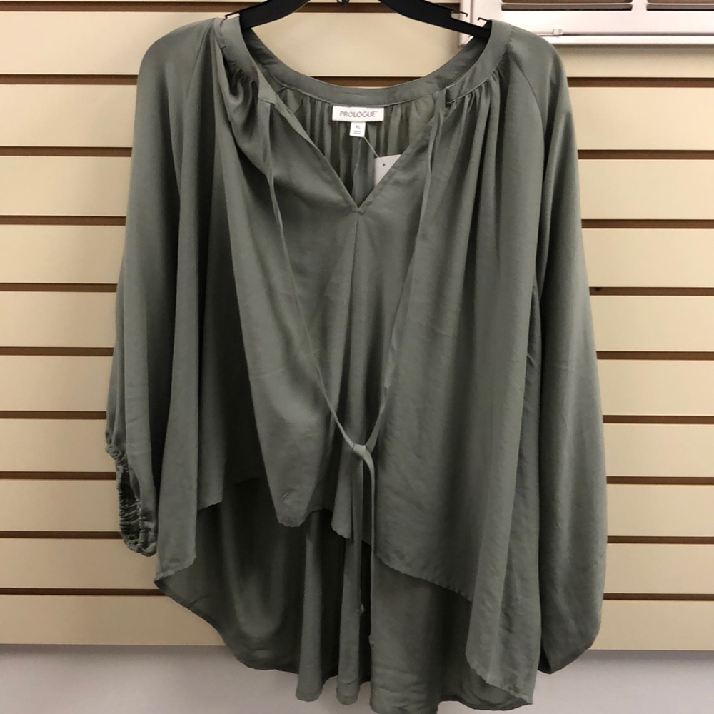 Long sleeve olive green flowy shirt